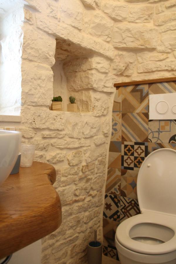 Trullo Monte Santo 50 Bed & Breakfast Алберобело Екстериор снимка